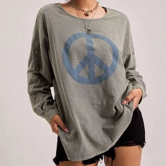 ☮️ PLUS Cotton Tee ☮️ - Picture 2 of 8